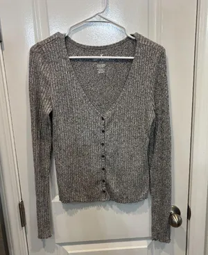 American Eagle Outfitters Gray Ribbed V-Neck Sweater thumbnail 1