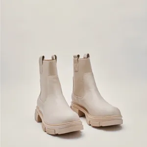 Boots thumbnail 2