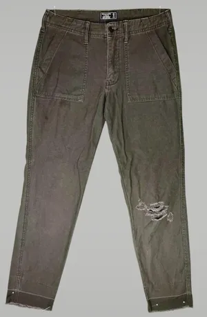 Women’s Abercrombie low rise slim, grey dark washed size 0 preowned thumbnail 1
