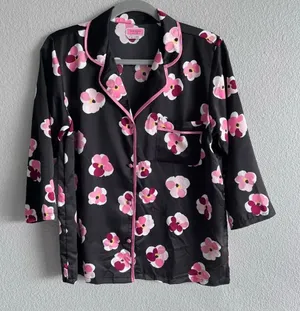 Kate Spade‎ Women's Satin Black Pink Floral Print PJ Top thumbnail 1