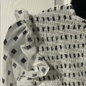 White Puff Sleeve Blouse with Peter Pan Collar thumbnail 5