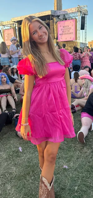 Pink Dress Boutique thumbnail 1