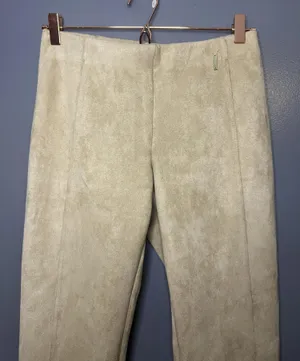 Tahari Pants Womens Med Beige Faux Leather Suede Slim Jegging Pull On Stretch thumbnail 2
