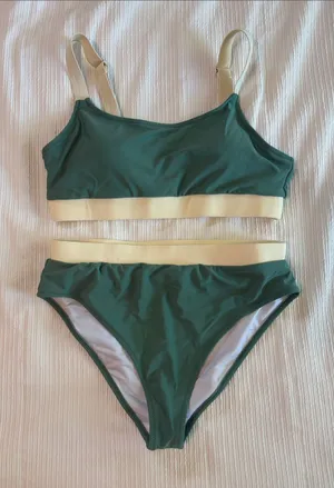 Green Two thumbnail 1
