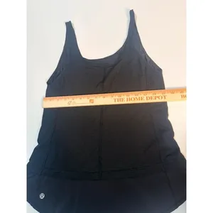 Lululemon size 6 thumbnail 4
