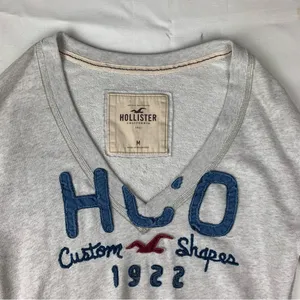 Hollister size medium Light Gray deep v V-Neck lightweight y2k sweatshirt thumbnail 5