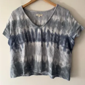 Madewell Ottoman Jacquard V-Neck Setlist Boxy Top in Blue Tie-Dye‎ thumbnail 1