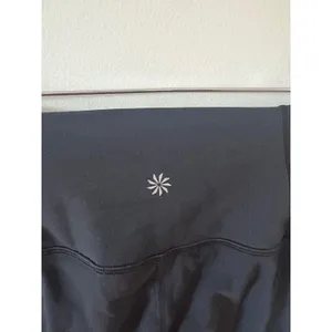 Athleta Transcend Stash Crop Straight Leg Black Yoga Pants Small Pockets thumbnail 3