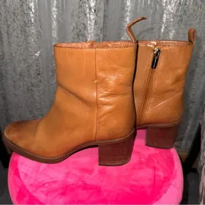 Vince Camuto Womens Cognac Leather Block Heel Ankle Boots Size 8.5M Brown‎ Zip thumbnail 3