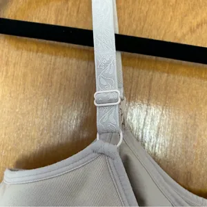 Kindred Bravely Sublime Hands Free Pumping & Nursing Bra in Beige Size Medium thumbnail 4
