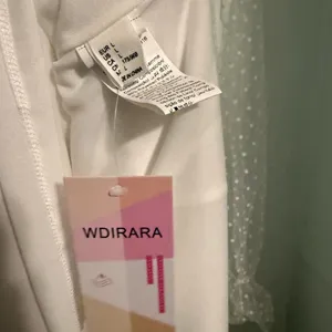 White Bubble Sleeve Dress Size L thumbnail 6