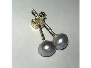 Genuine Pearl Silver Gray Dainty Stud Earrings thumbnail 5