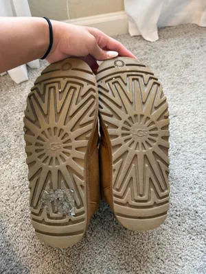 UGG Neumel Boots thumbnail 4