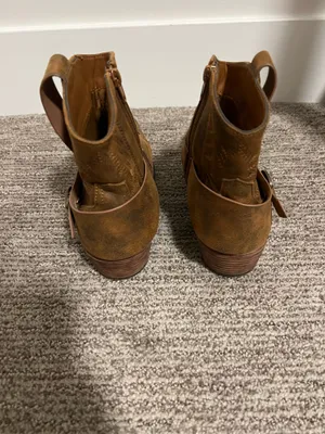 Natural Reflections Kaylee Ankle Boots women’s size 7 U.S. Cognac Brown thumbnail 4