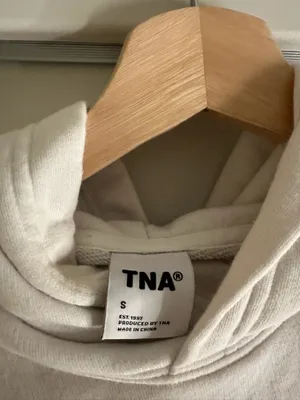 Aritzia TNA Cropped Hoodie thumbnail 2