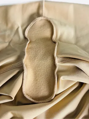SPANX Slimplicity Mid-Thigh Shaper Shorts Nude Beige Size Medium thumbnail 3