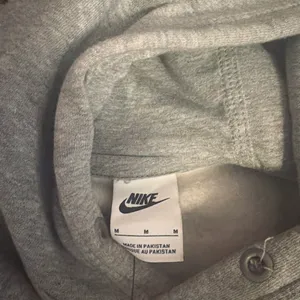 Grey Nike Hoodie thumbnail 3