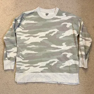 Aerie Women’s Camouflage Crewneck Size Small thumbnail 1