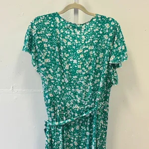 Zesica Green Floral Wrap Dress High Low Ruffle Short Sleeve Rayon Size‎ Large thumbnail 6