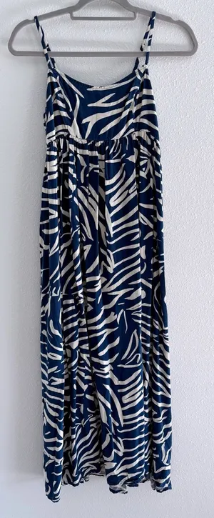 Goa Dress Womens XS Blue White Maxi Resort Beach Coastal‎ Luxury Flowy thumbnail 1
