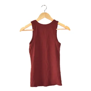 Maurices Tank Top Womens Medium Burgundy Excellent Ribbed Knit 24/7 Basic Tank thumbnail 2