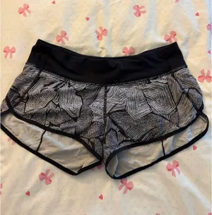 Lululemon Speed Up Shorts 2.5" thumbnail 1