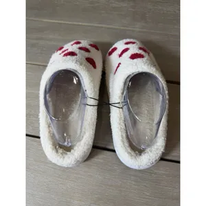 Cozy Red Heart Plush Slippers Size Women’s‎ 9 Faux Fur Sweetheart Sole Cozy Core thumbnail 3