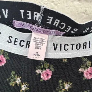Victoria’s Secret Black Floral Thermal Pajama Set size M thumbnail 5