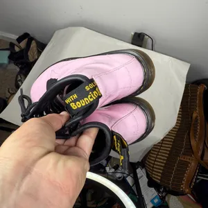 Dr.Martens 1460 Patent Leather Lace Up Boots Pale Pink Women Sz 5 Big kids 6.5 thumbnail 9