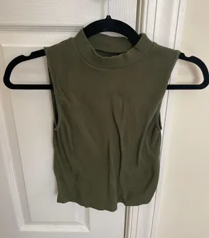 Top Green Size M thumbnail 1