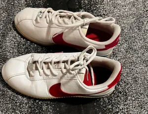 Womens sz8.5 Nike Cortez lowtops thumbnail 6