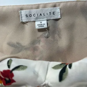 Socialite Cream Floral Lace Cami Tank Top Small thumbnail 7