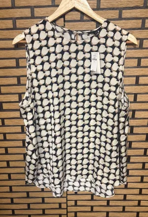 Banana‎ Republic Cream And Black Tank Top Size XL thumbnail 1