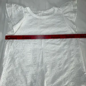Gap Womens Embroidered White Ruffle Sleeveless Top Blouse Eyelet Size Large thumbnail 3