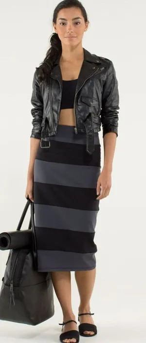 Lululemon Yoga Over Skirt Coal Black Size 4 Pencil Midi Straight Slim Bodycon thumbnail 1