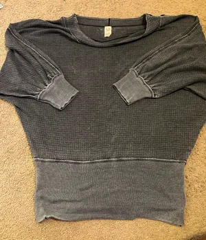 Sweater thumbnail 1