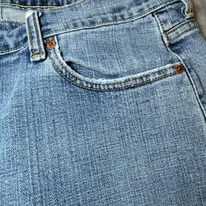 Levis 505 Womens Size 14M Jeans Straight Leg Stretch Blue Denim Everyday Casual thumbnail 15