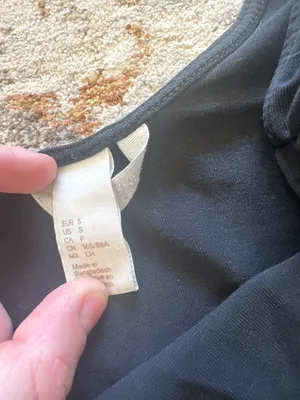 H&M black top thumbnail 4
