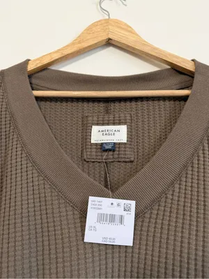 NWT American Eagle AE Big Hug V-Neck Waffle Sweatshirt Size XL Brown NEW thumbnail 3