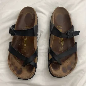 Birkenstock Sandals Womens 39 Mayari Slip On Toe Ring Strappy Black Lea… thumbnail 1