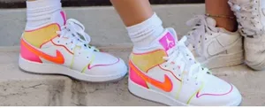 Nike Jordan 1 Mid Edge Glow thumbnail 3
