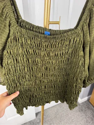 Old Navy Moss Green Smocked Puff Sleeve Top Size XL Fall Boho thumbnail 3