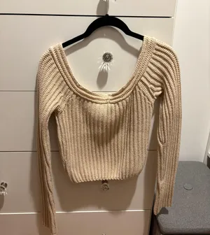 Salty Love and Honey Boutique Cropped Sweater thumbnail 2