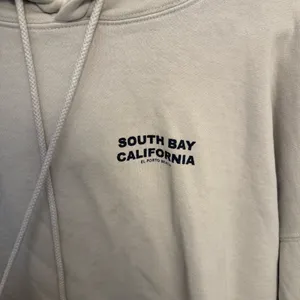 Brandy Melville South Bay California Off the Lip Oversized Hoodie thumbnail 3