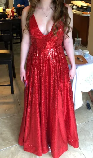 Red Sequin Prom Dress Size 4 thumbnail 1