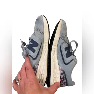 New Balance Women's Fresh Foam X70 V1 shoe size 8 thumbnail 6