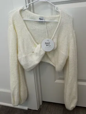 Princess Polly Henrik Cropped Sweater thumbnail 1