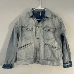 Free People Light Wash Denim Jacket Jean Casual Spring Summer Boho Bohemian XS thumbnail 1