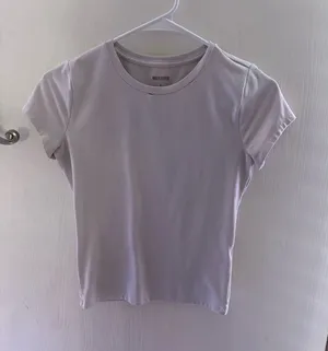 Baby pink Hollister T-shirt thumbnail 1