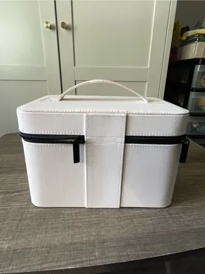 Dolce by Dolce & Gabbana Jewelry-Beauty Box Travel Case thumbnail 9